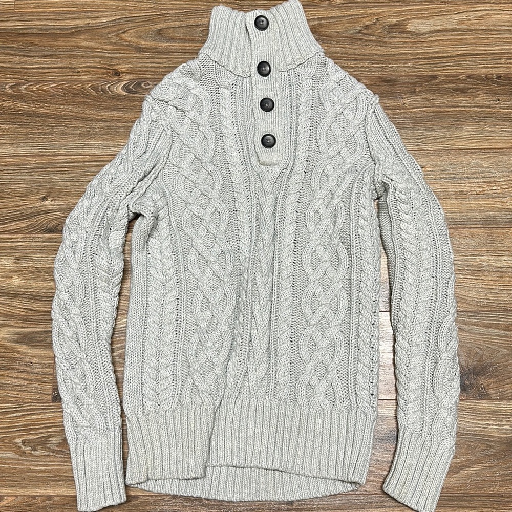 Mens Banana Republic Light Silver Heavy Knit Sweater. Size Small.